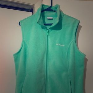Green fleece zip up vest